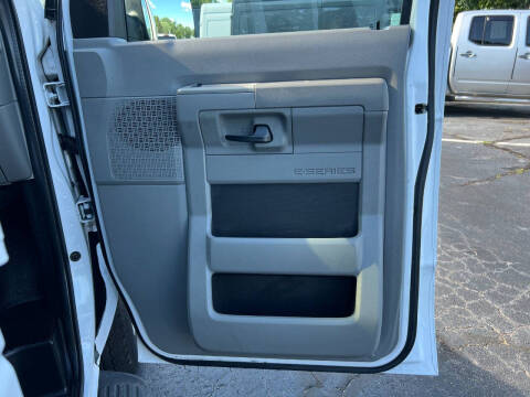 2009 Ford E-Series E-350 SD XLT