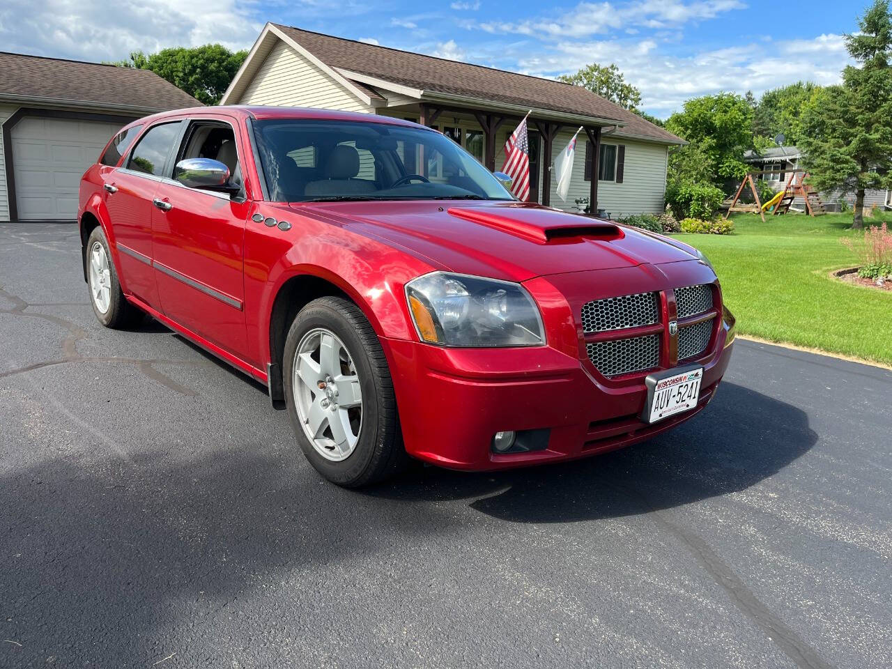 2005 Dodge Magnum 1
