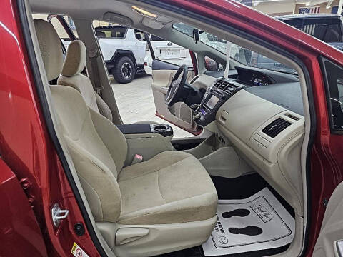 2012 Toyota Prius v Two