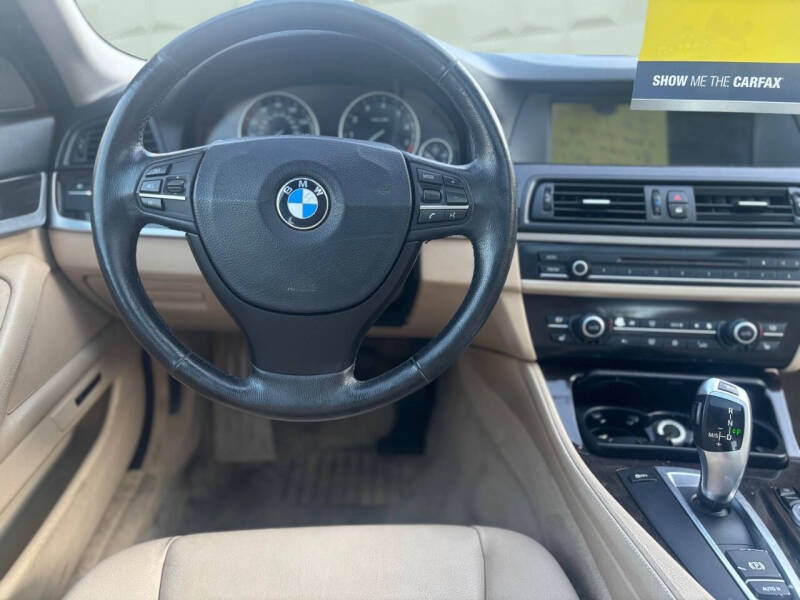 2011 BMW 5 Series 528i