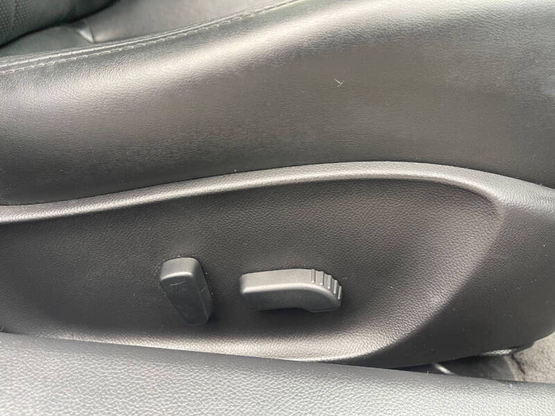 2012 Infiniti G25 Sedan x