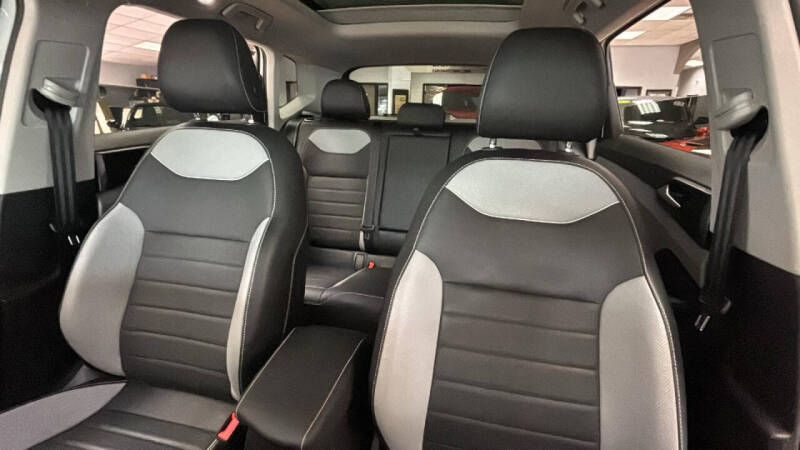 2023 Volkswagen Taos SEL 4Motion