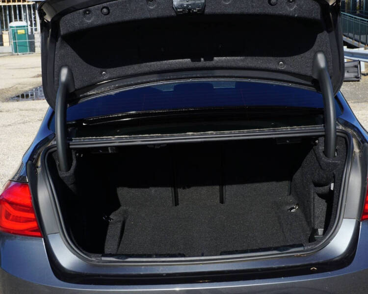 2018 BMW 3 Series 330i xDrive