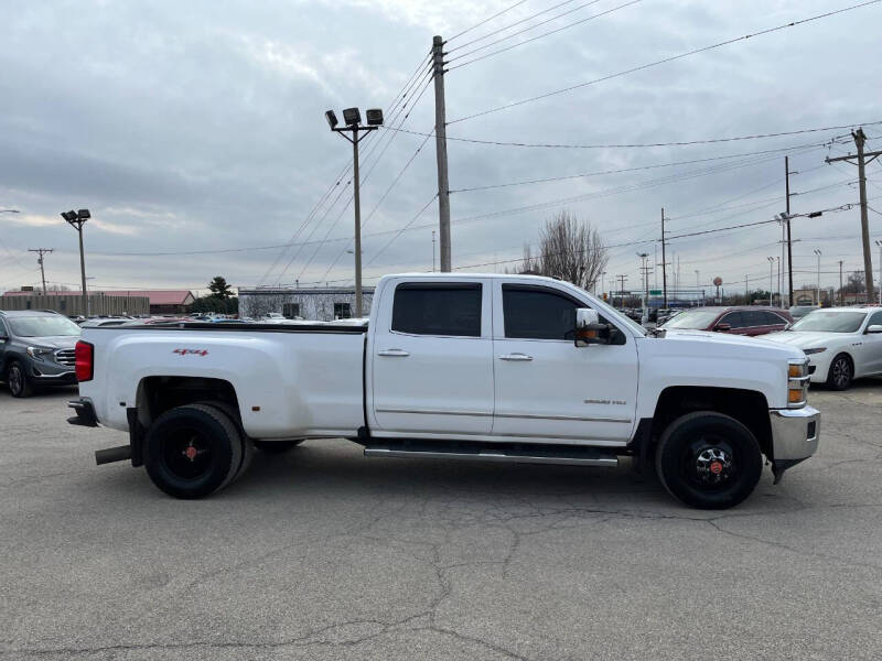 2015 Chevrolet Silverado 3500HD LTZ photo 6