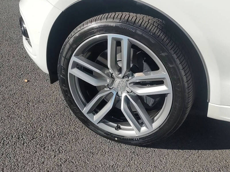 2016 Audi SQ5 3.0T quattro Premium Plus