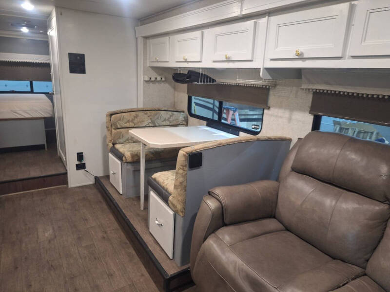 2017 Forest River Sunseeker 3010DS