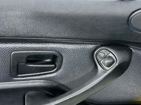 2001 BMW Z3 2.5i