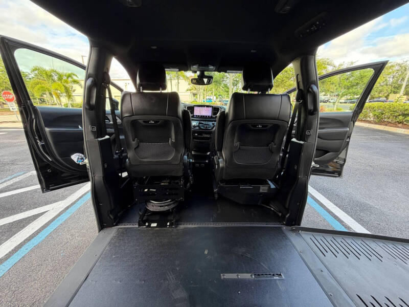 2021 Chrysler Pacifica Touring L