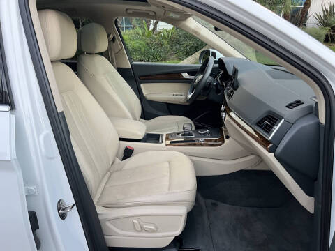 2018 Audi Q5 2.0T quattro Premium Plus