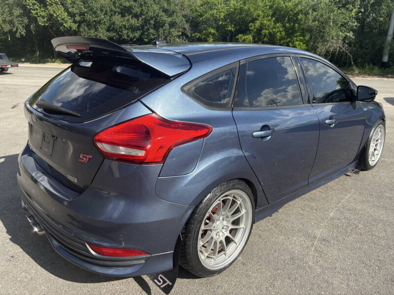 2018 Ford Focus ST