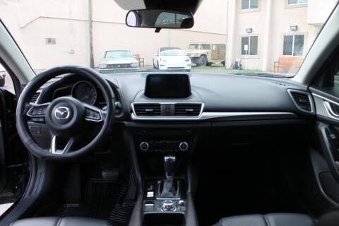 2018 Mazda MAZDA3 Touring