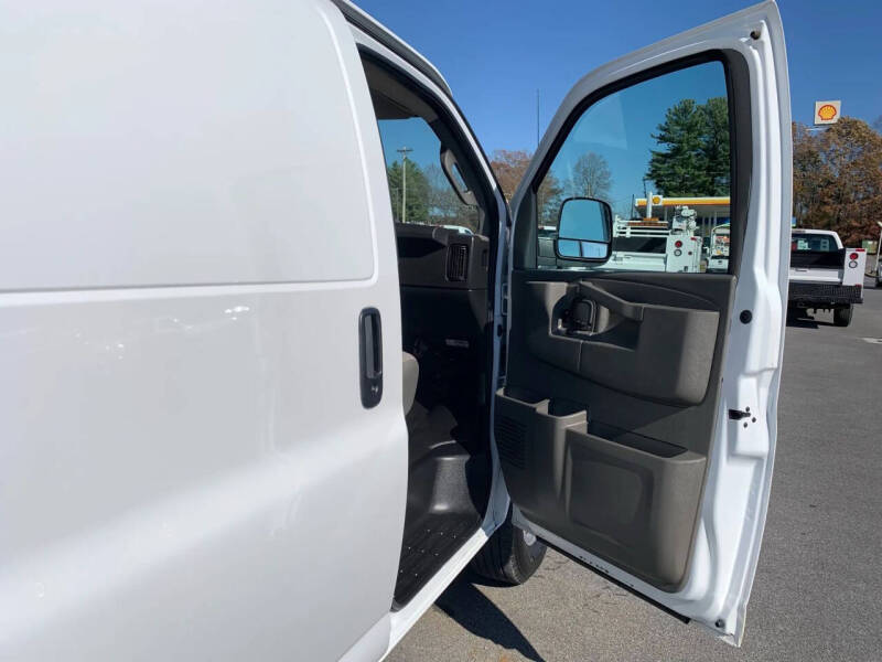 2021 Chevrolet Express 2500