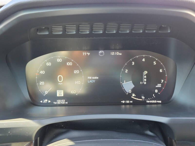 2019 Volvo XC90 T6 Momentum