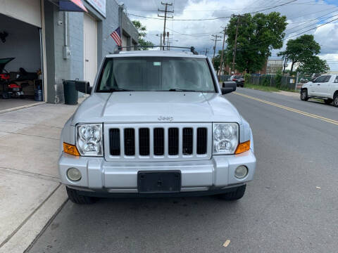 2006 Jeep Commander for sale at SUNSHINE AUTO SALES LLC in Paterson NJ