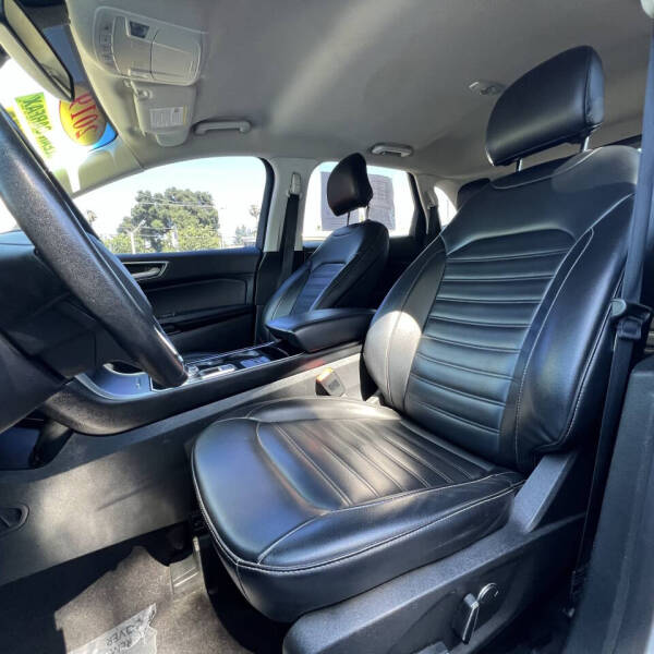 2019 Ford Edge SEL