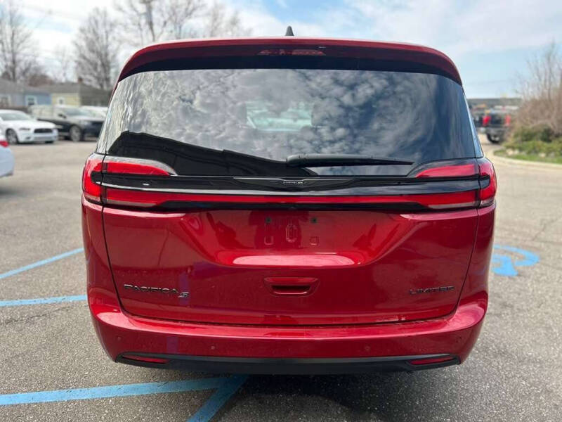 2025 Chrysler Pacifica Limited