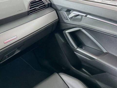 2024 Audi Q3 quattro S line Prem Plus 45 TFSI