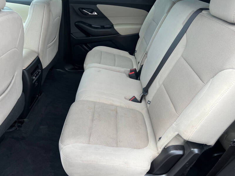 2022 Chevrolet Traverse LS