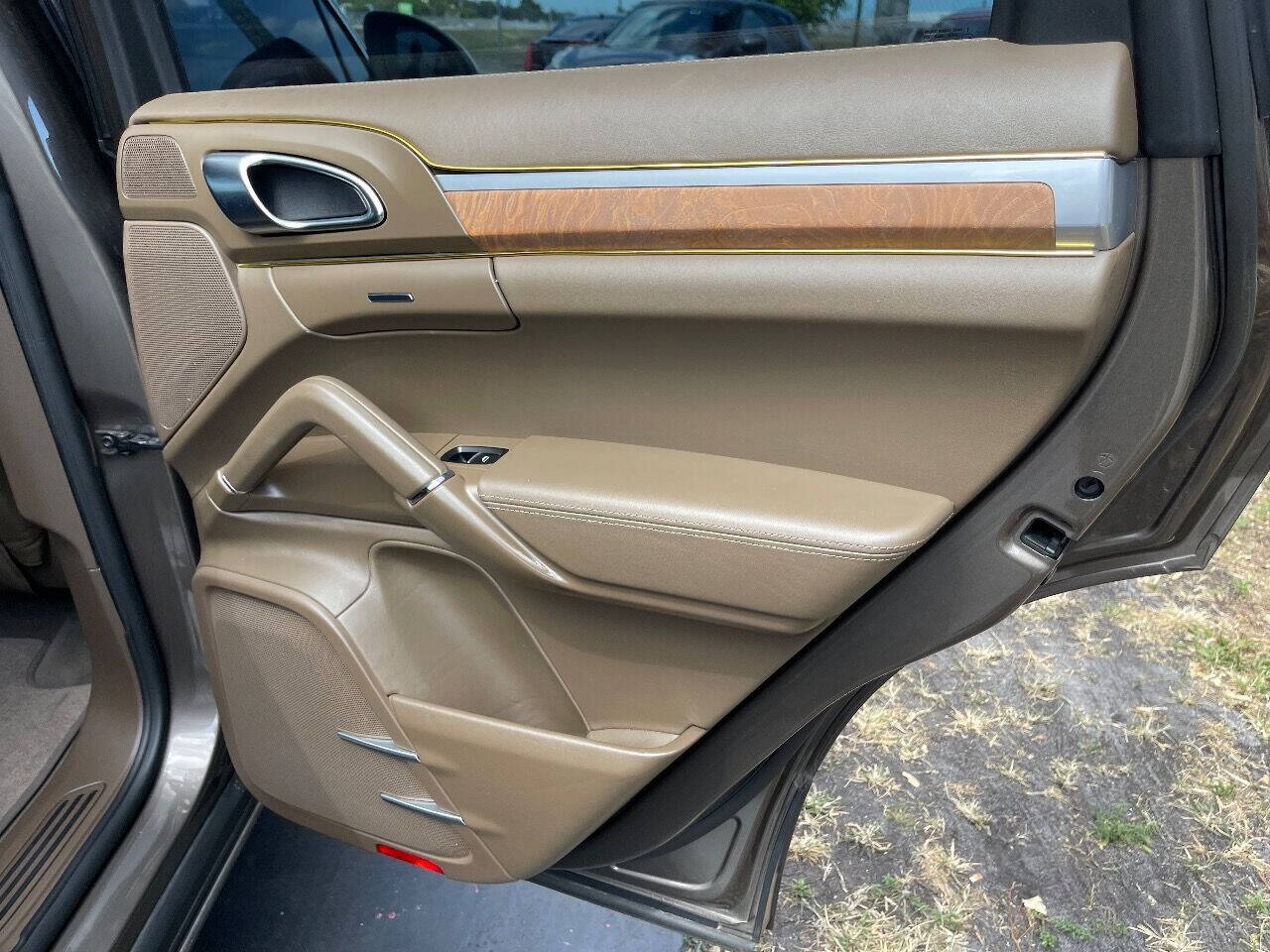2011 Porsche Cayenne  - $18,900