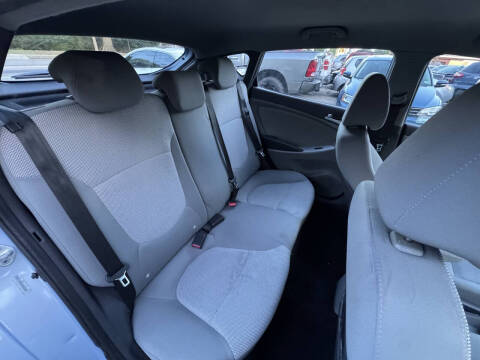 2012 Hyundai Accent GS