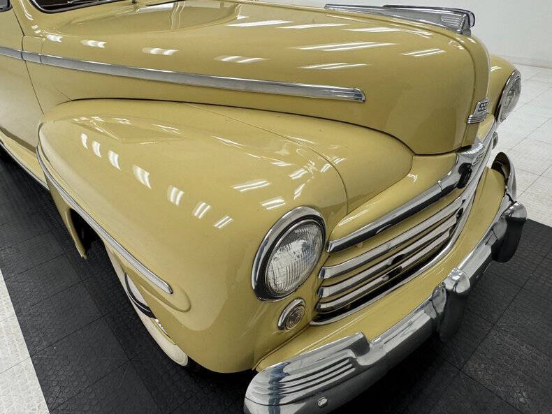 1947 Ford Super Deluxe