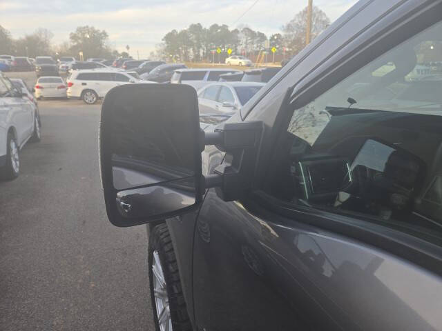 2017 Nissan Titan XD SV