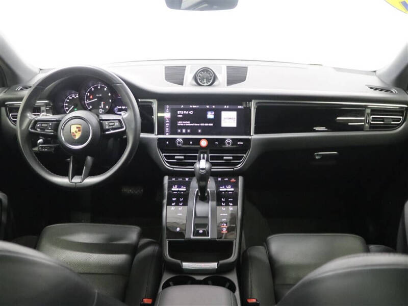 2022 Porsche Macan