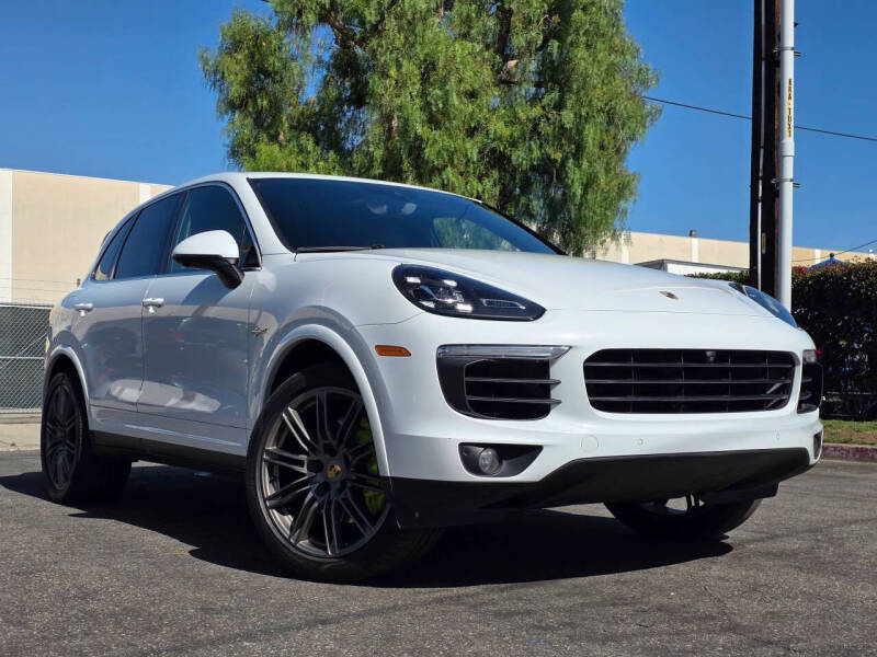 2016 Porsche Cayenne S E-Hybrid