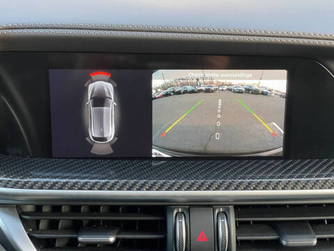 2022 Alfa Romeo Stelvio Quadrifoglio