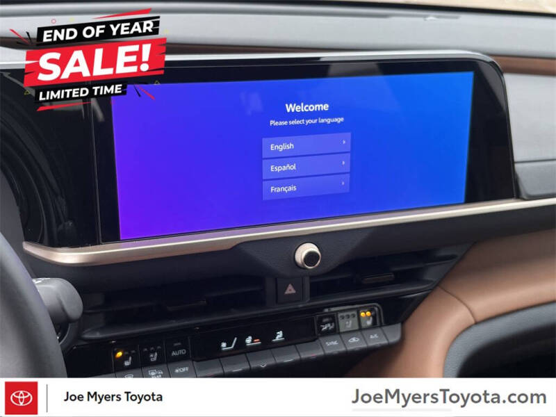 2025 Toyota Crown Signia Limited