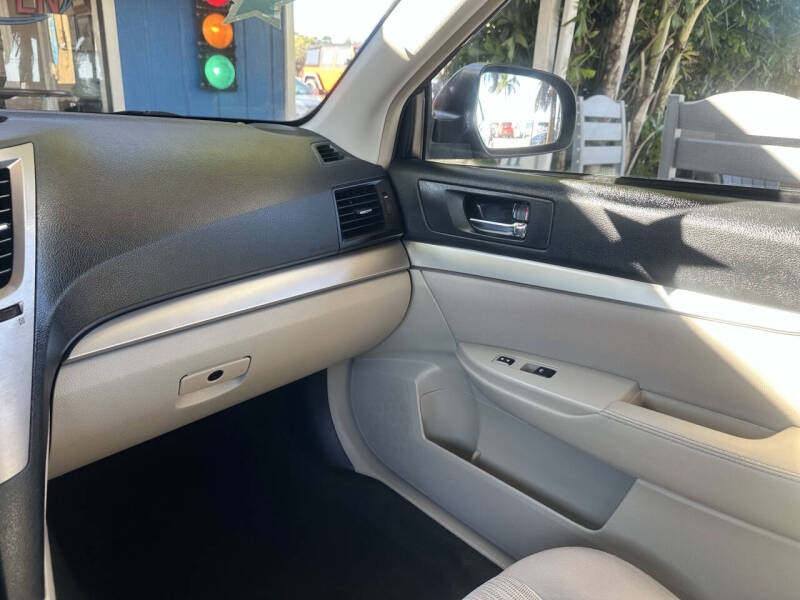 2013 Subaru Outback 2.5i Premium