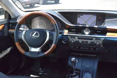 2015 Lexus ES 300h