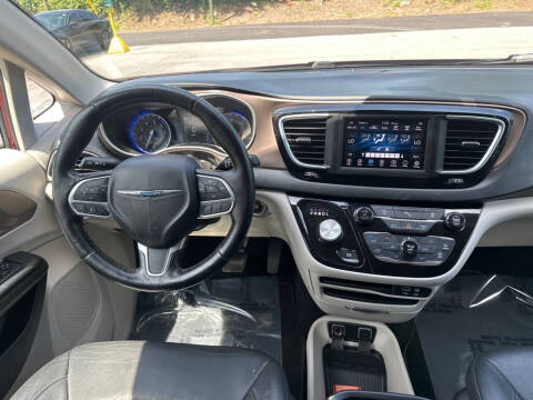 2019 Chrysler Pacifica Touring L