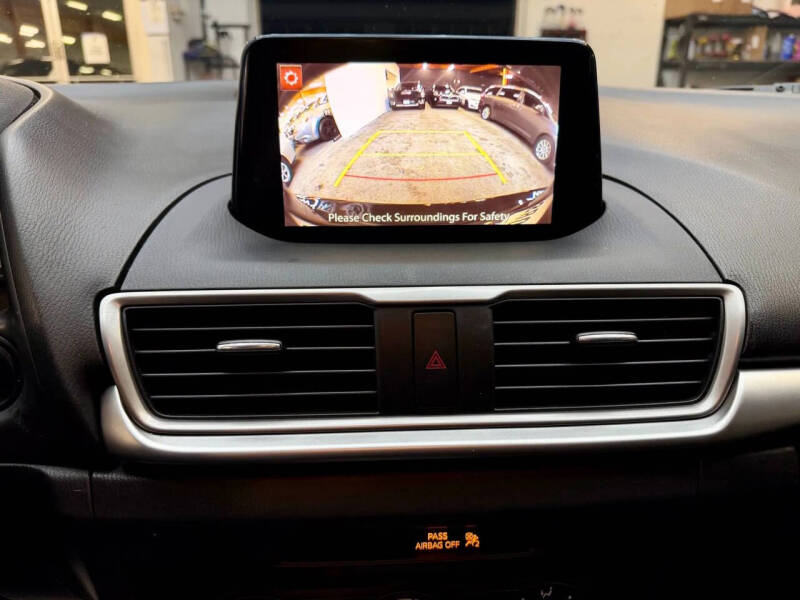 2017 Mazda MAZDA3 Sport