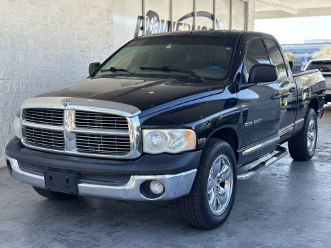 2004 Dodge Ram 1500 for sale at Powerhouse Automotive in Tampa FL