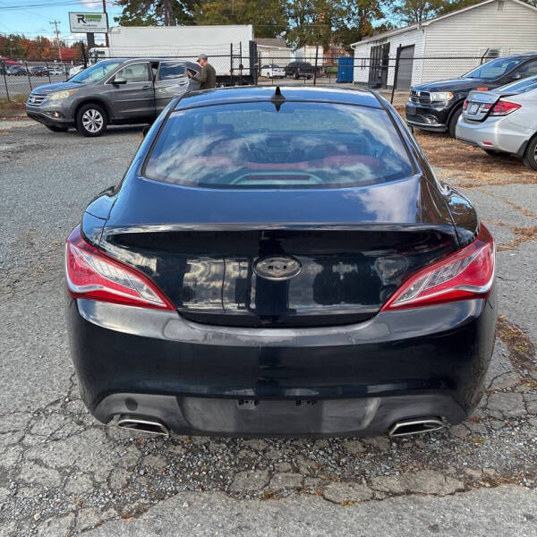 2013 Hyundai Genesis Coupe 3.8 R-Spec