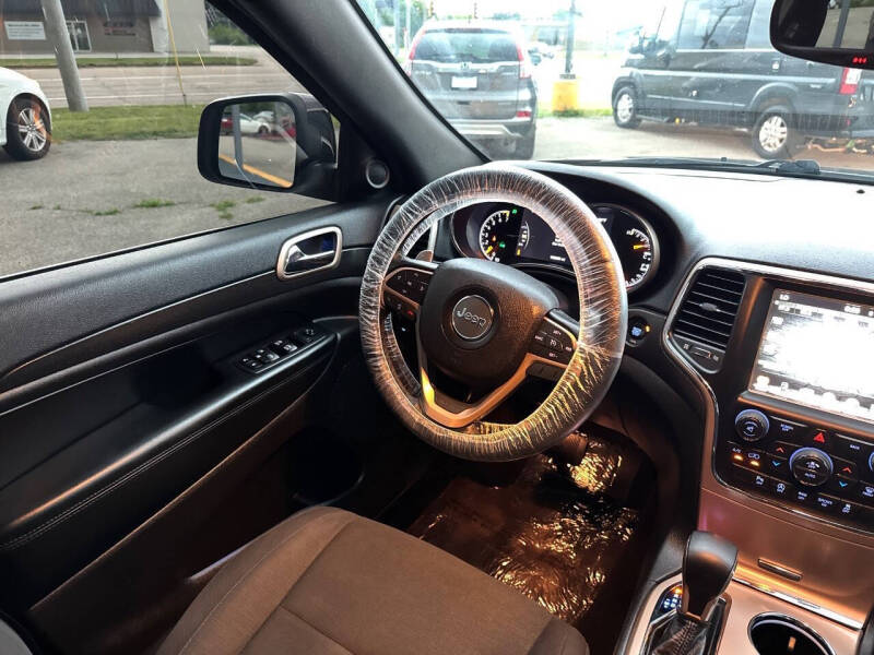 2017 Jeep Grand Cherokee Laredo