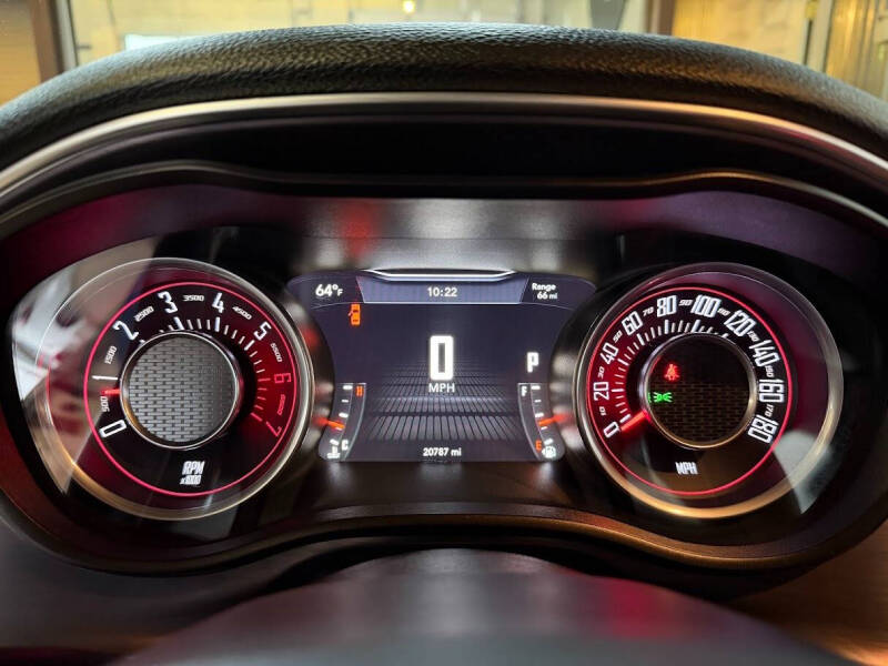 2016 Dodge Challenger 392 HEMI Scat Pack Shaker