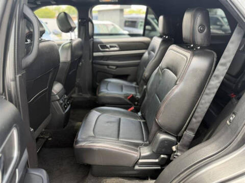 2017 Ford Explorer Sport
