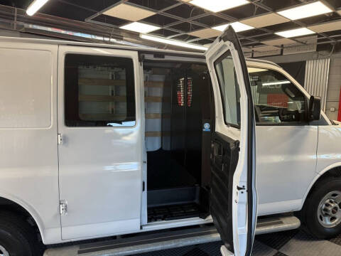 2023 GMC Savana 2500