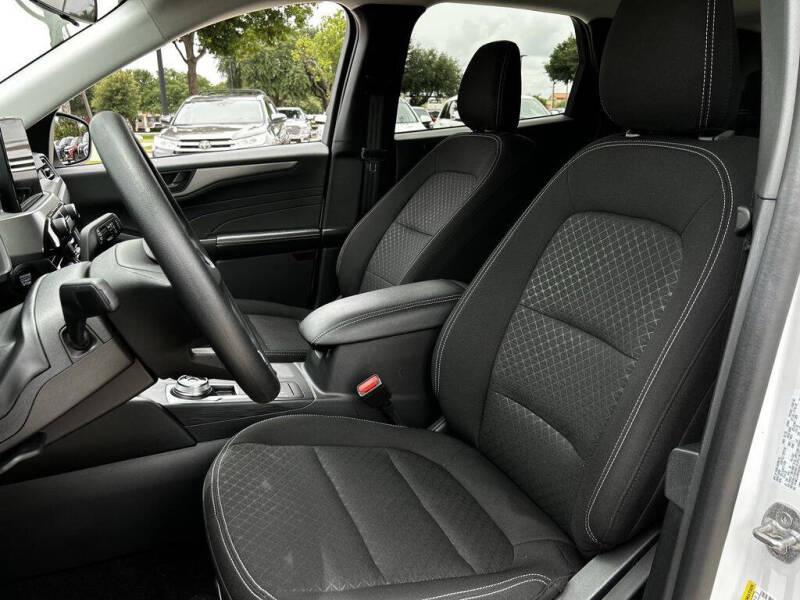 2025 Ford Escape Active