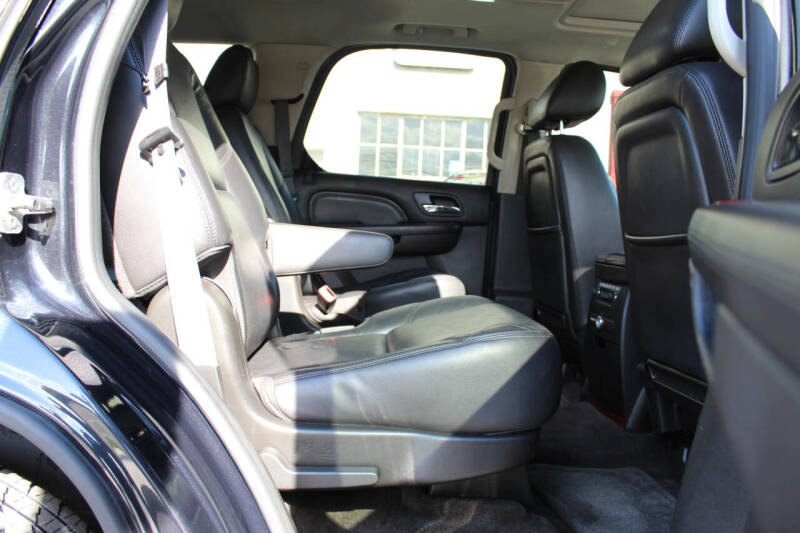 2012 Cadillac Escalade Luxury
