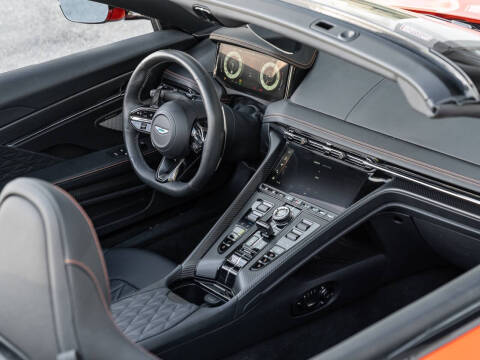 2024 Aston Martin DB12 Volante