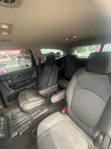 2017 Chevrolet Traverse LT