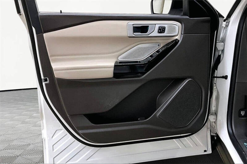 2023 Ford Explorer Platinum