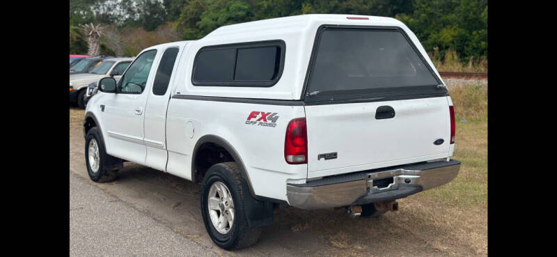 2003 Ford F-150 XLT photo 4