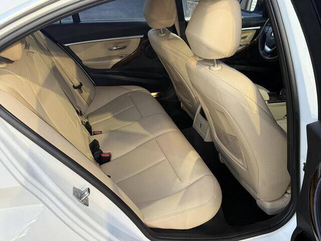 2017 BMW 3 Series 330i xDrive