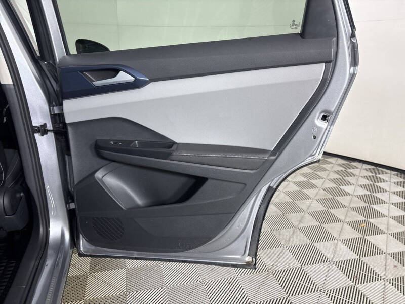 2024 Volkswagen Taos SE 4Motion