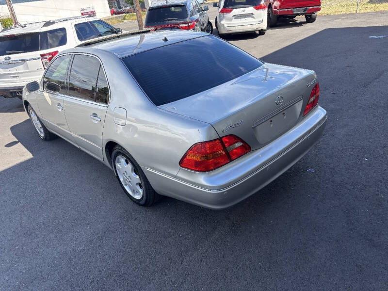 2003 Lexus LS 430