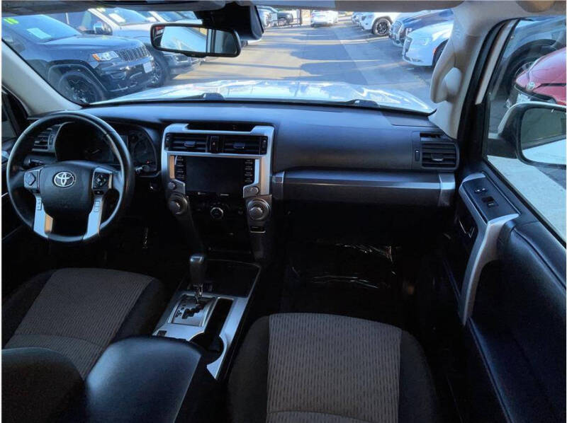 2022 Toyota 4Runner SR5